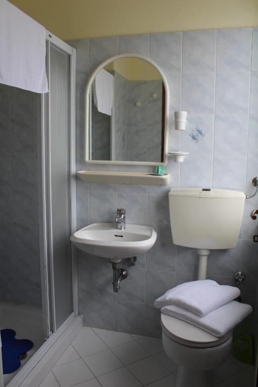 Hotel Del Mar Viareggio Oda fotoğraf